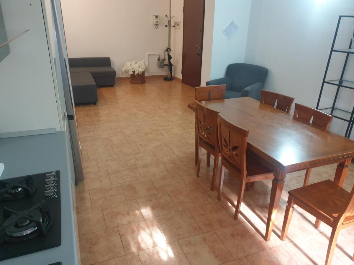 Maffucci 24 Bilocale Molto Spazioso E Moderno Милано Екстериор снимка